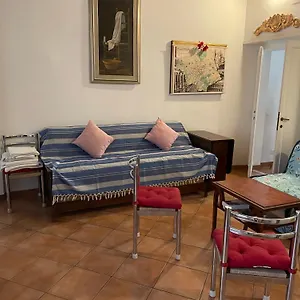 https://michelangelos-home.it-romehotels.com